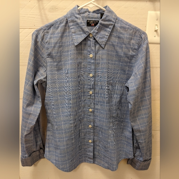 AT LAST & CO. JEANSWEAR Tops - AL & Co. Jeanswear Women's Blue & White Plaid Button Down Shirt; Size: Small